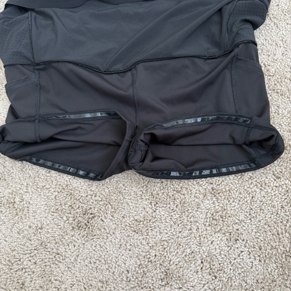 Athleta Run With It 14” Skort Black Size Medium - Picture 6 of 10